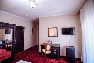Отель Hotel Aries Выртоп Двухместный номер Делюкс с 1 кроватью и гидромассажной ванной-5